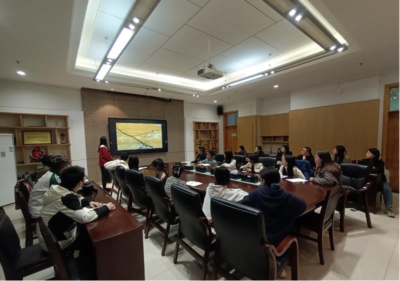 探花系列
研会800-2023年10月理论学习照片（2）.jpg